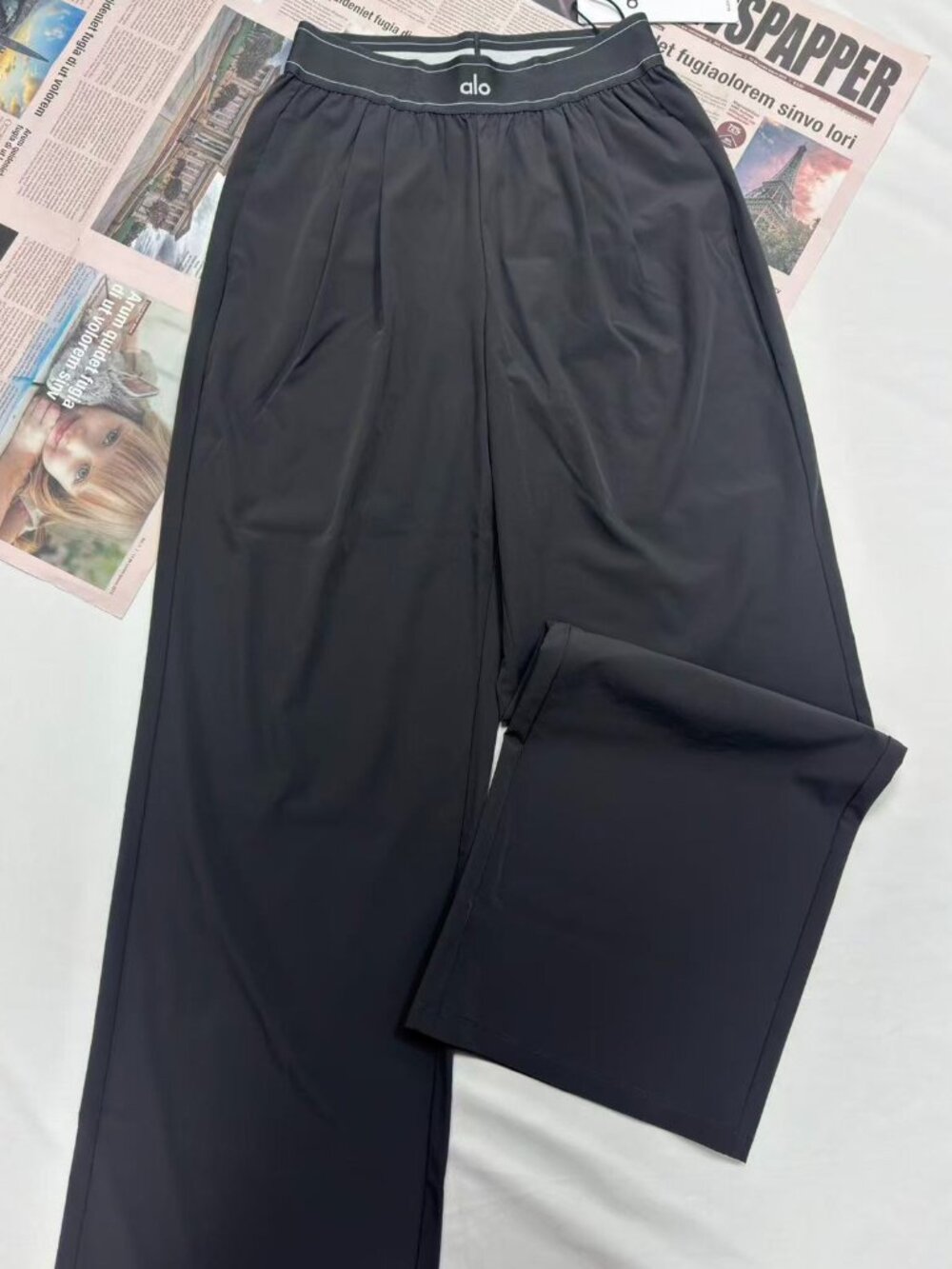 ALO Yoga🌃Suit Up Trouser Dark Grey (Regular) NWT,Relaxed Straight Leg Pants🏁 - Picture 2 of 8